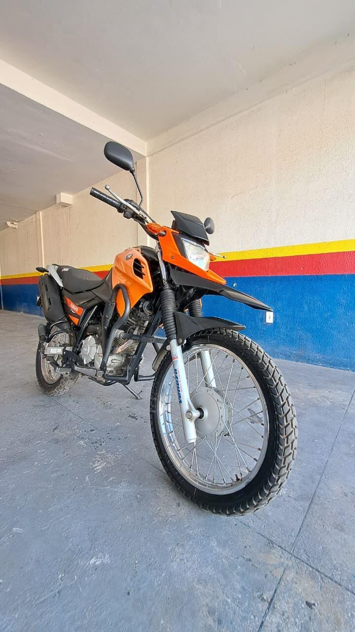 YAMAHA XTZ 150 CROSSER E FRENTE DIREITA